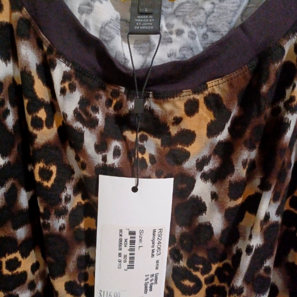 St.John Spa. Ladies blouse